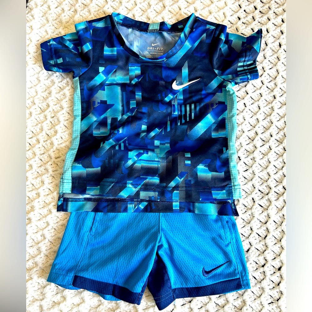 Boys Nike Dri-Fit Set